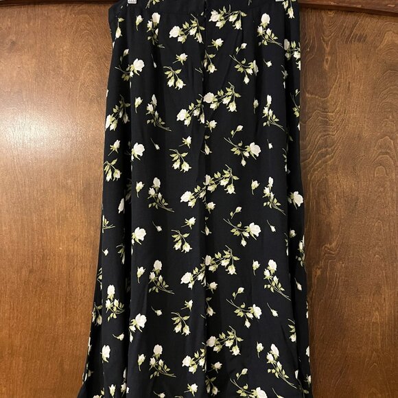 Reformation Bea Skirt - Size 12 - Black Floral Midi - Picture 8 of 10